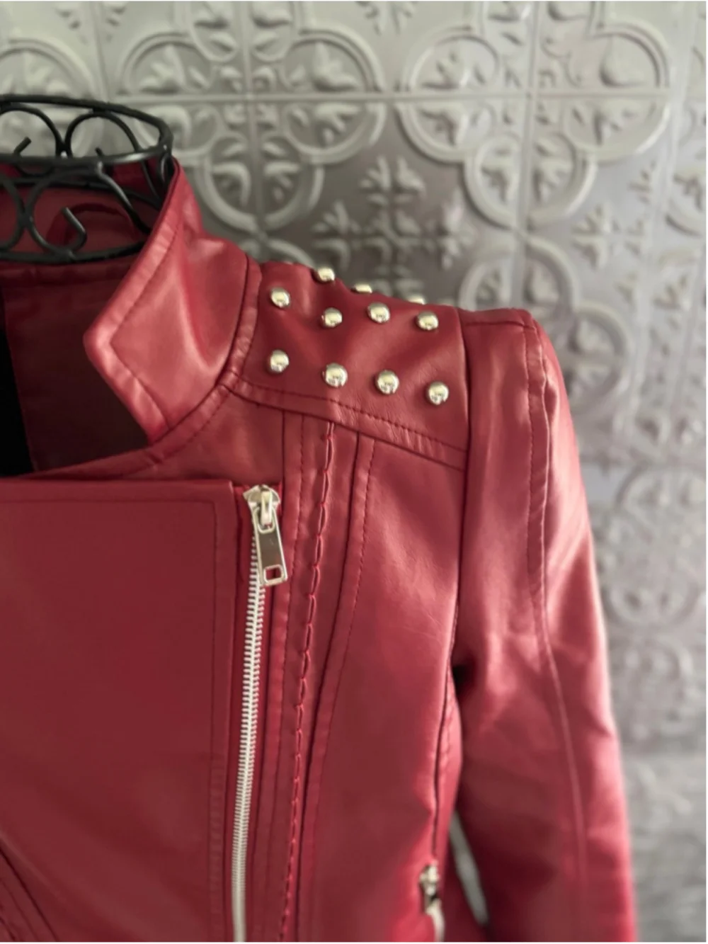 Boutique silver cooored